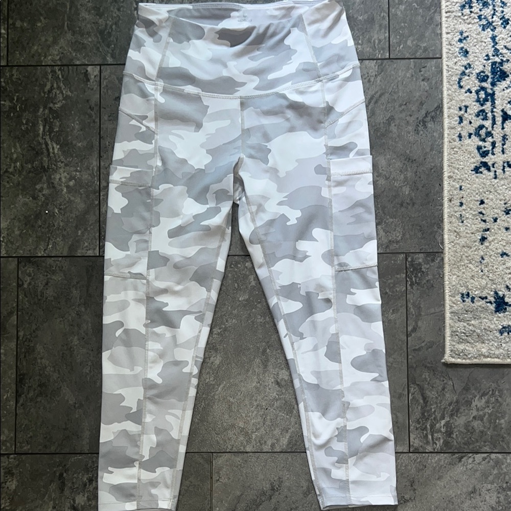 Women’s Camouflage Leggings - Gray